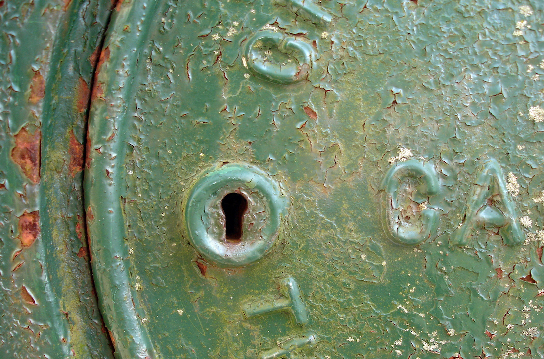 green utility keyhole